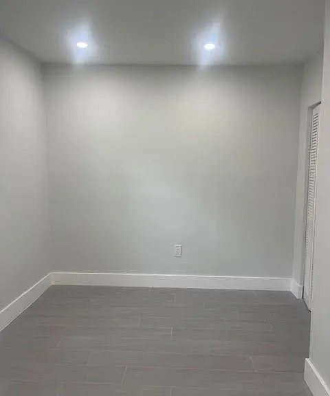 12322 NE 6th Ave #3 — Photo 5