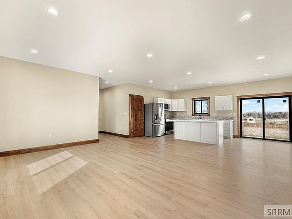 2nd image of 2911 Hackamore Dr