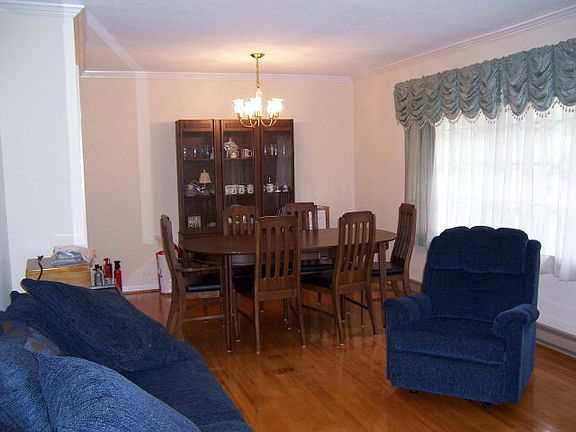 2nd image of 505 Laurel Dr