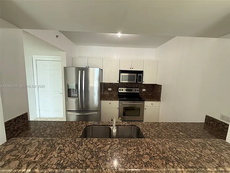 117 NW 42nd Ave #602 — Photo 4