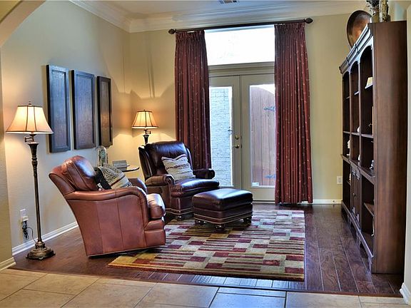 5th image of 105 Double Eagle Dr