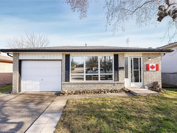 82 Hahn Ave, Cambridge, ON N3C 2X9