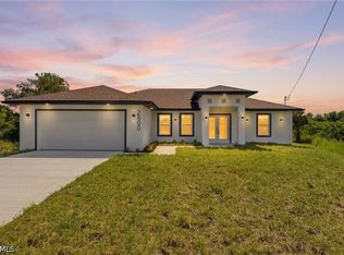 2800 Nora Ave N, Lehigh Acres, FL 33971