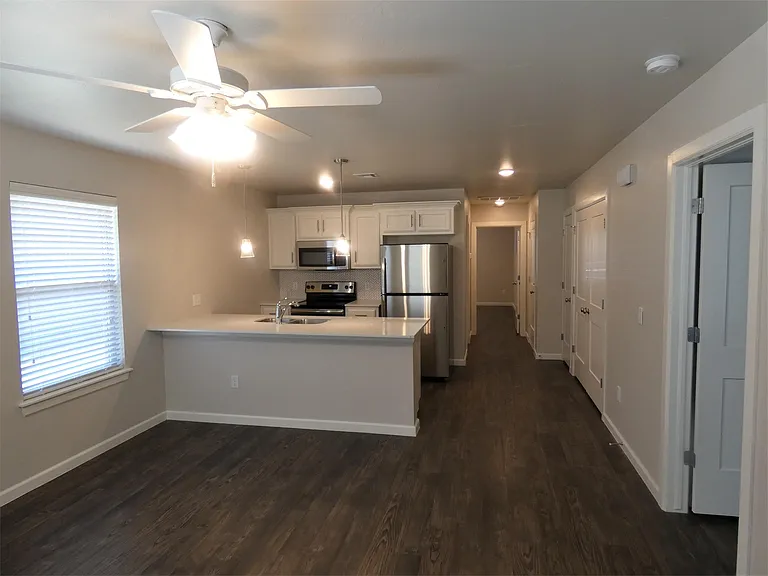 409 Vail Cir — Photo 4