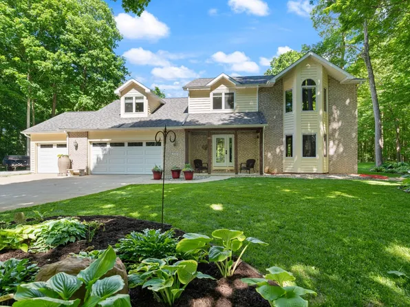 5118 N Dovewood Trl, Warsaw, IN 46582