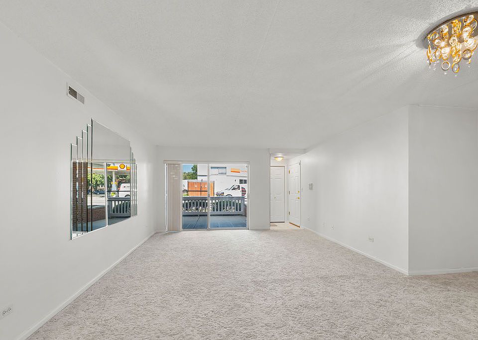 1st image of 4710 N Elston Ave APT 106