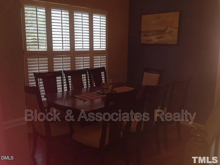 1414 Crimson Creek Dr — Photo 4