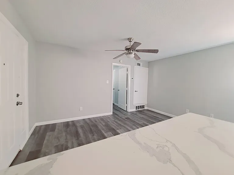 817 Bluebird Dr — Photo 8