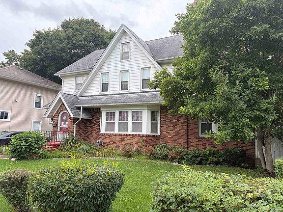 3rd image of 1107 Welch Blvd