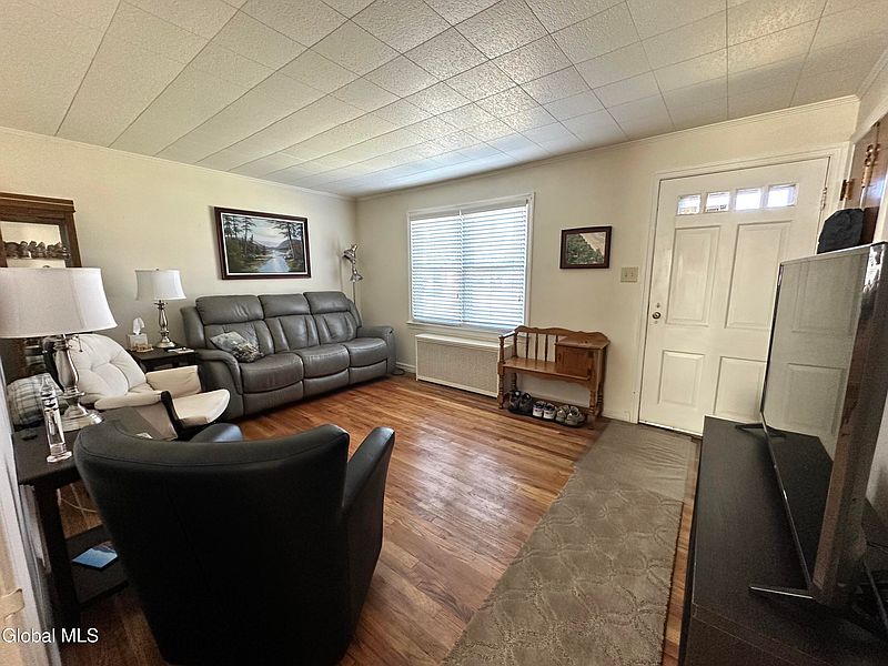 2nd image of 1043 Bill Road
