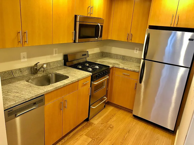 1255 New Hampshire Ave NW — Photo 21
