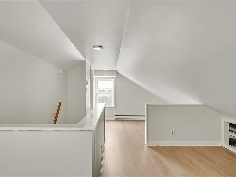 19 Fairview Ave #B — Photo 29