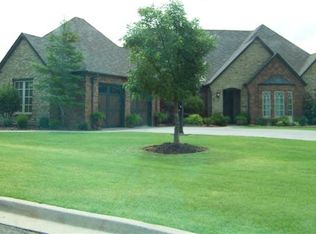 2427 Sunup Dr, Clinton, OK 73601