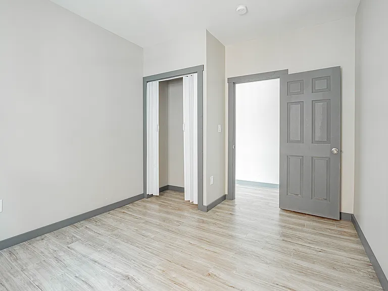 14620 Lakeshore Blvd #3 — Photo 6