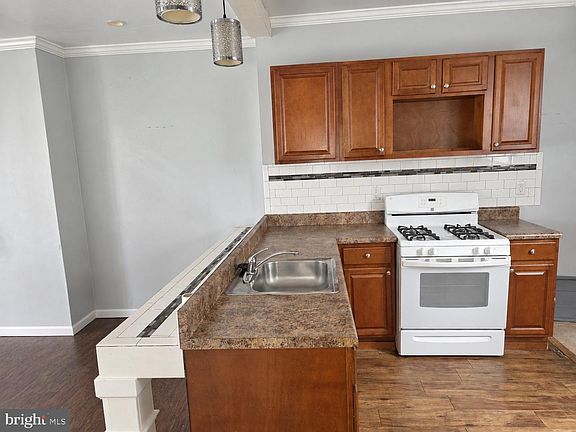 5th image of 49 N Dearborn St