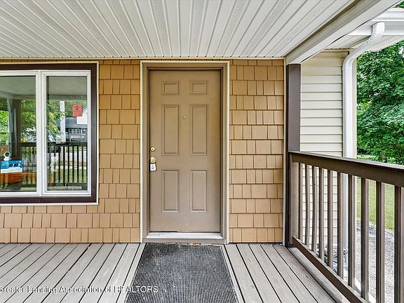 5th image of 1115 Regent St