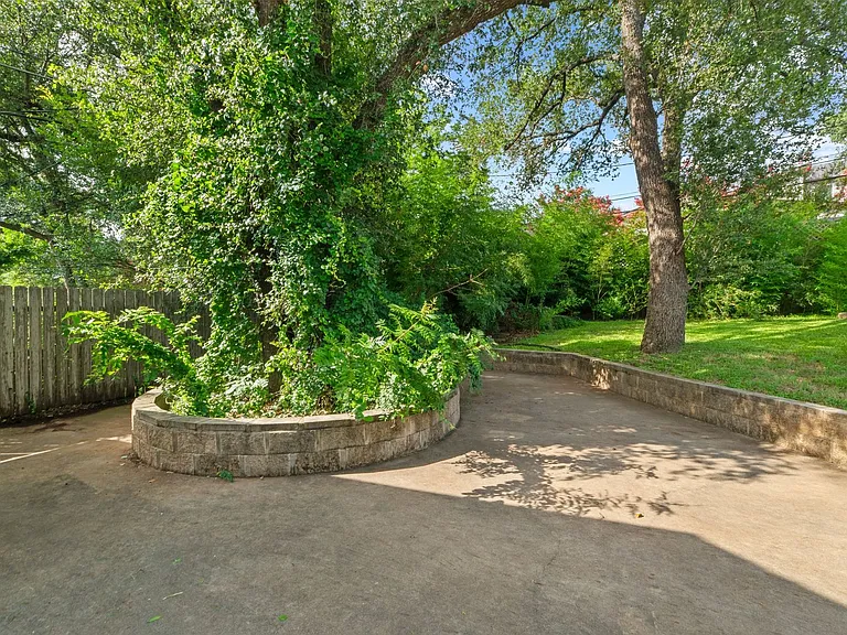 2505 Wilke Dr — Photo 27