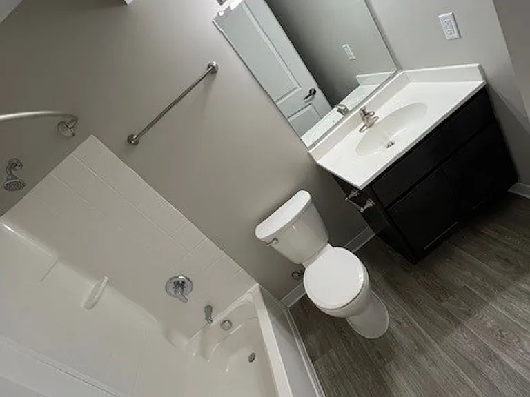 Avalon Woods Apartment Homes — Photo 45