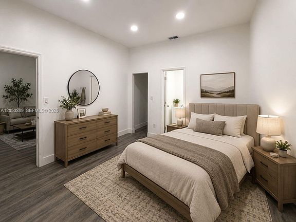 5th image of 101 NW 15th Ave #1