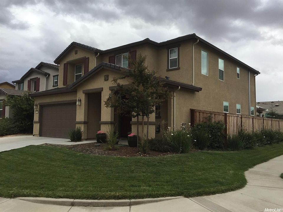 1st image of 300 Bramble Ct