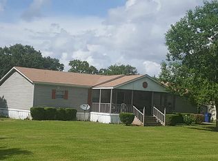 220 Halls Rd, Angleton, TX 77515