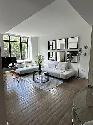 Rented by MLB ESTATES LLC | media 33