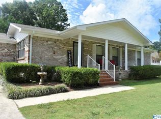 1004 Beverly St NE, Hartselle, AL 35640