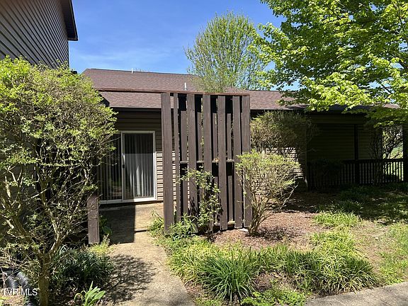3rd image of 506 Pilgrim Ct APT C