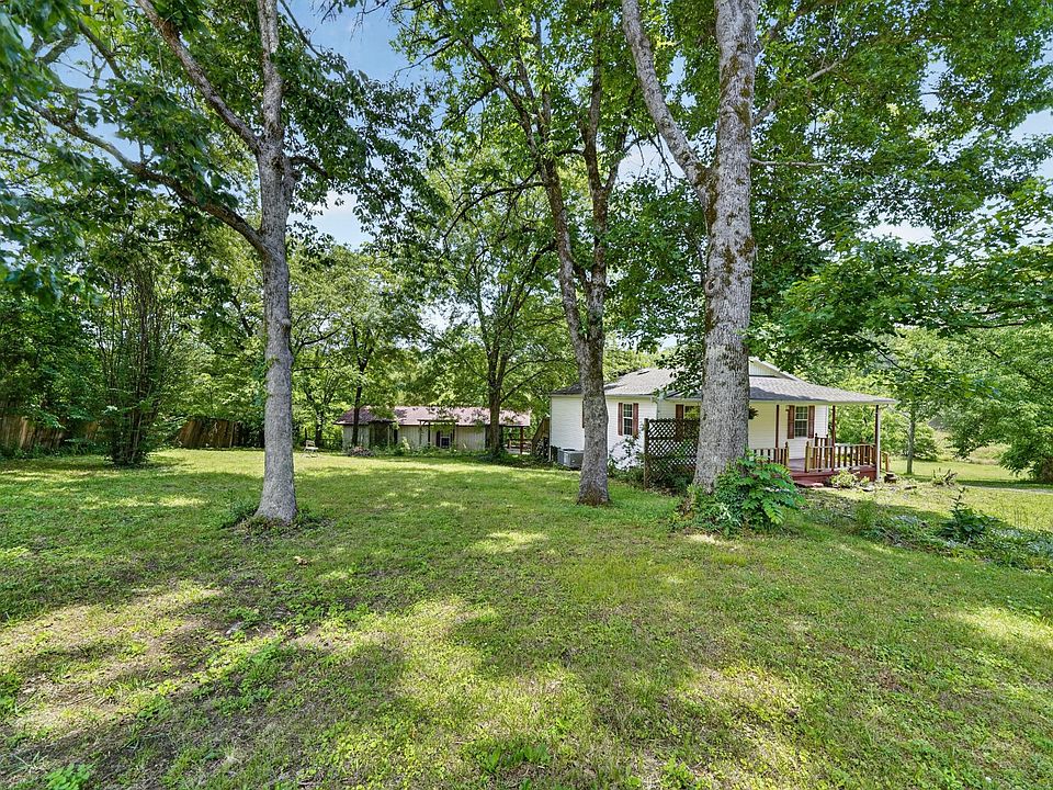 1st image of 432 Moore Hollow Rd