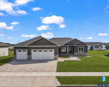 424 Andrew Ave, Harrisburg, SD, 57032