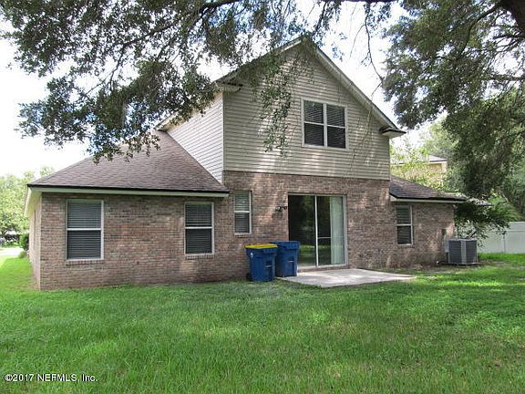 3rd image of 12221 Whistling Ct