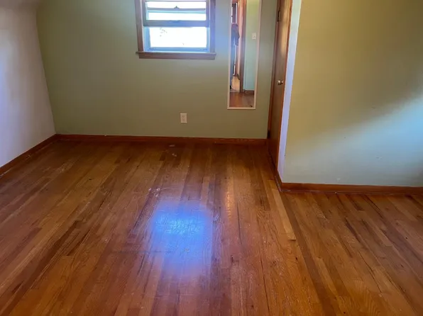 106 Academy St, Johnson City, NY 13790