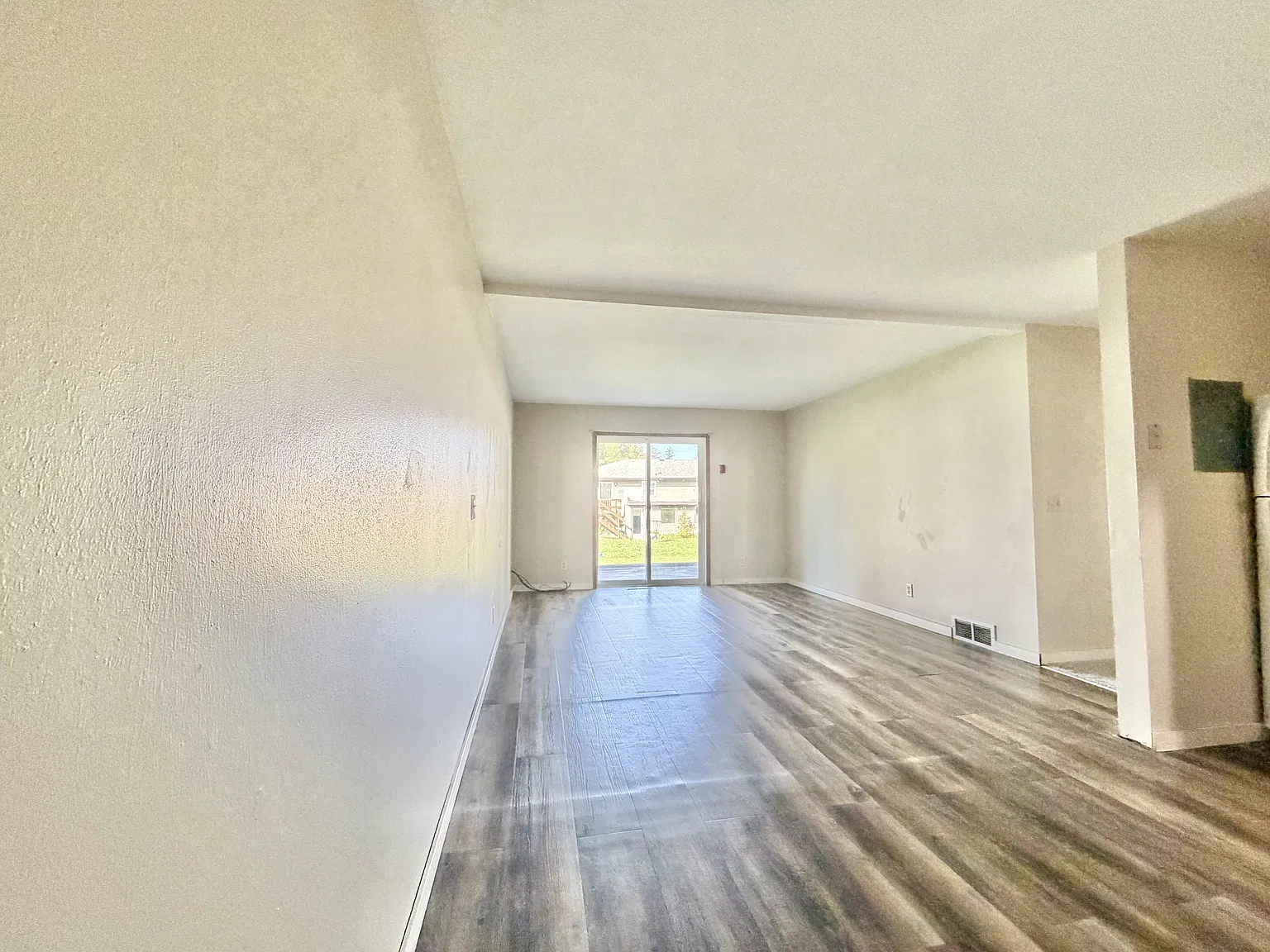516 Deforest St — Photo 1