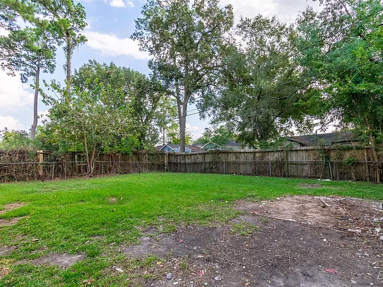 3818 Blodgett St — Photo 39