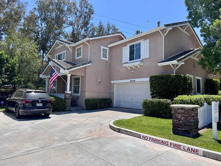 28318 Medlar Dr — Photo 1