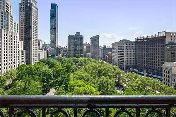 Sold by Corcoran | media 6