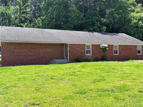 303 W Main St, Hardin, IL 62047