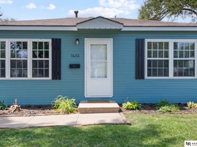 7432 La Vista Dr, La Vista, NE, 68128