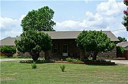 1st image of 521 Oak Crst