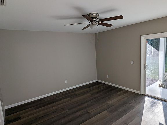 5th image of 20 Farmsworth Dr #B