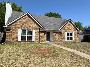 2205 Meadow Ln, Garland, TX 75040