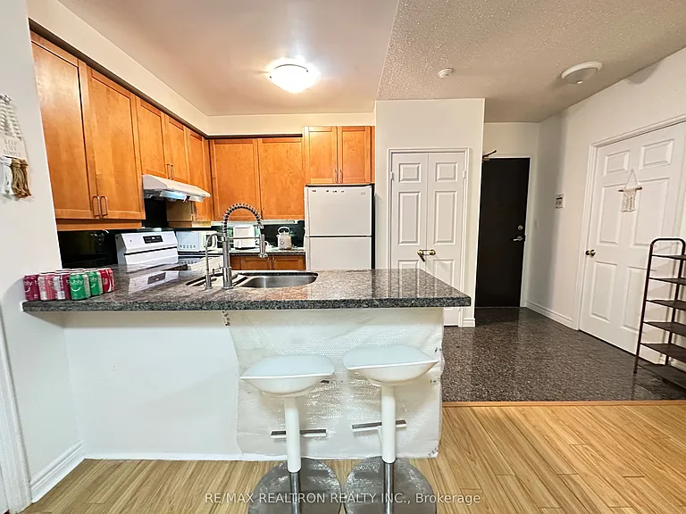 55 Bloor St E #1909 — Photo 6