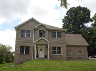 209 Logan Rd, Imperial, PA 15126