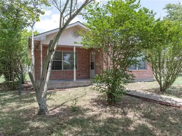 421 Edward St, College Station, TX 77840