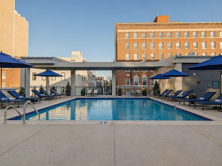 520 Park Avenue — Photo 10