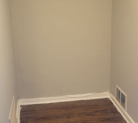 2nd image of 58-68 Benefield Pl #58