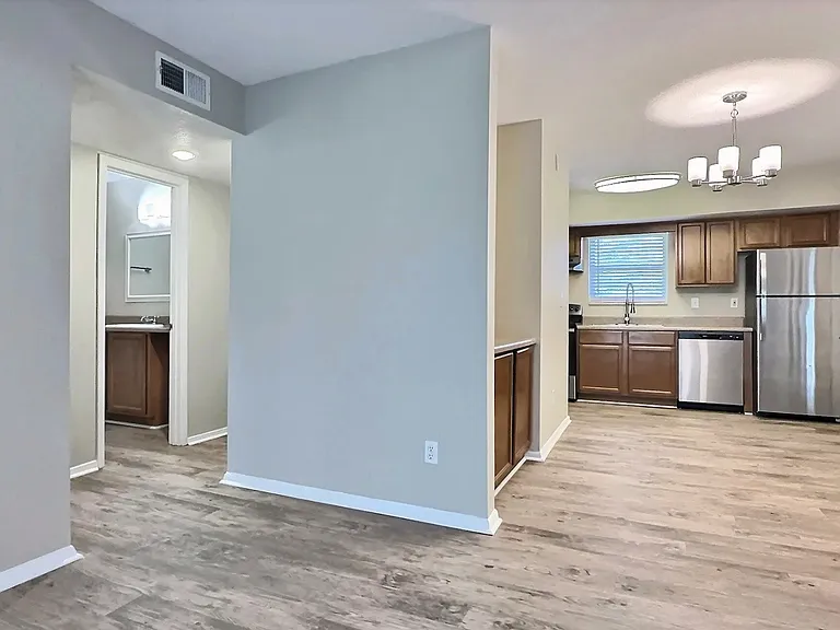 Carriage Hills Apartments — Photo 3