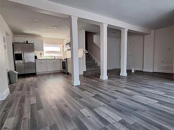 3rd image of 215 Neptune Rd #215