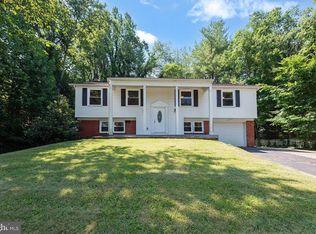 16203 Pointer Ridge Dr, Bowie, MD 20716