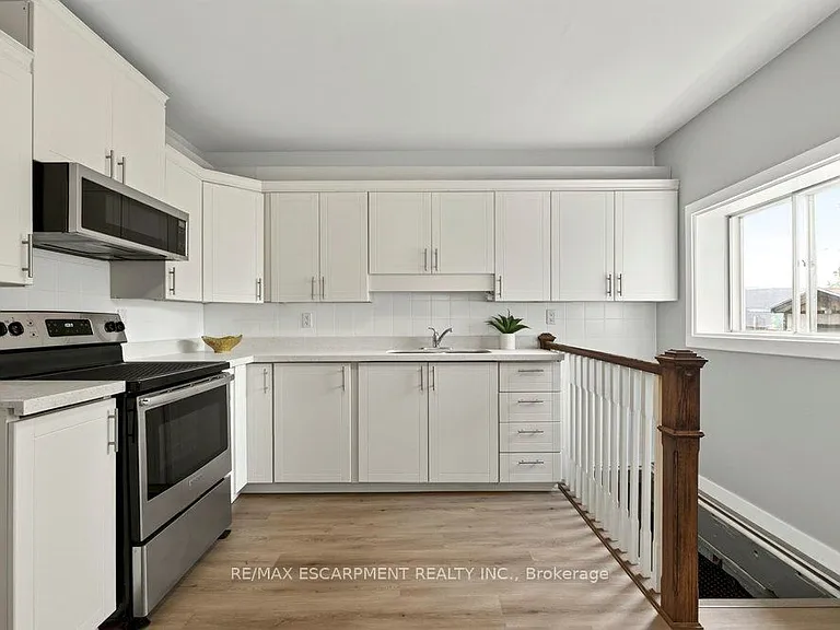253 Marlborough St — Photo 9